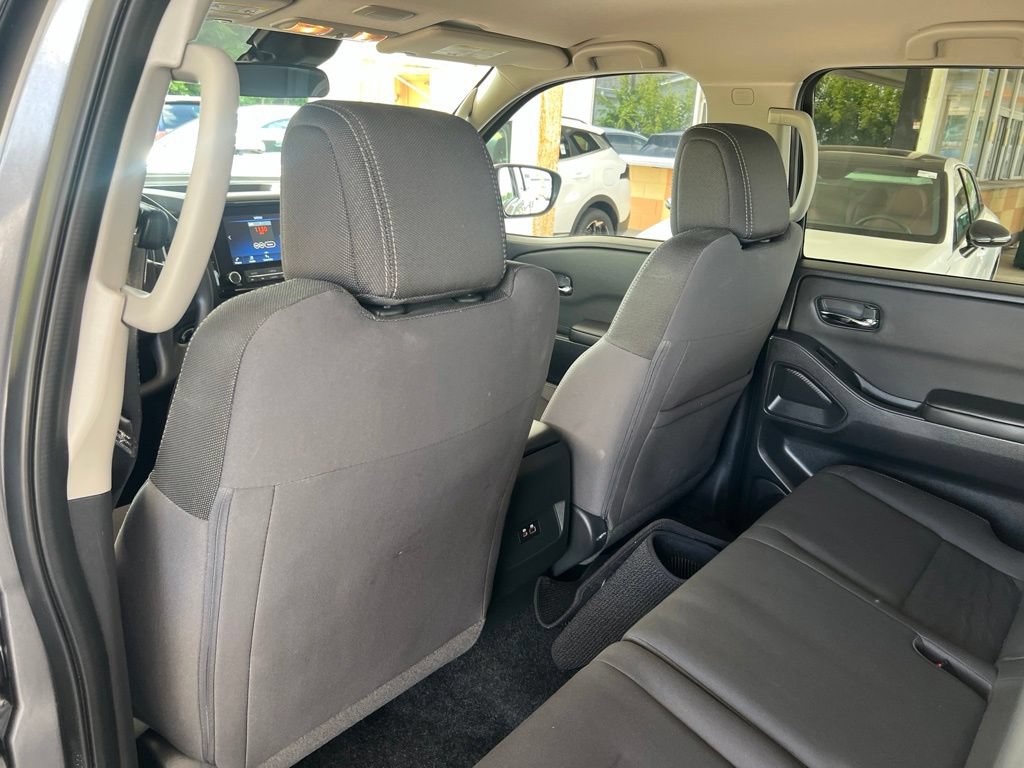 Certified 2024 Nissan Frontier SV AWD/4WD image 9