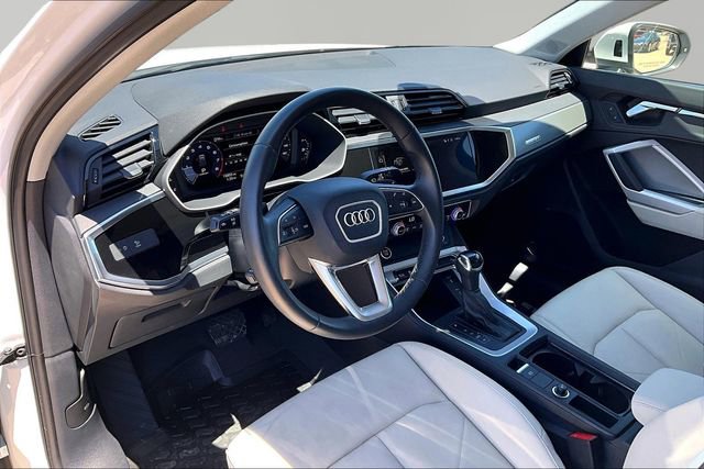 Used 2023 Audi Q3 2.0T Premium w/ Convenience Package AWD/4WD image 13