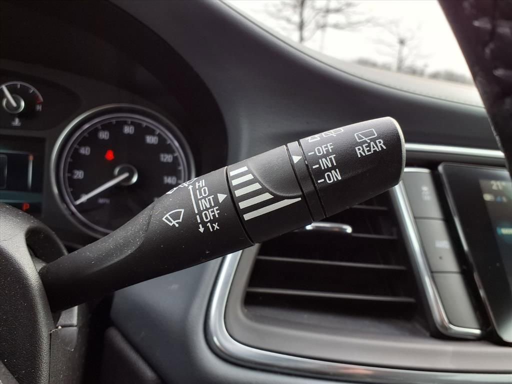 Used 2019 Buick Enclave Premium image 18