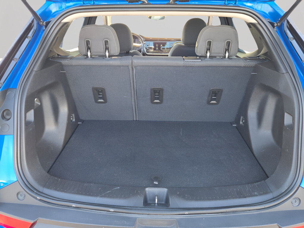 Certified 2023 Chevrolet Bolt EUV LT w/ Comfort Package FWD image 22