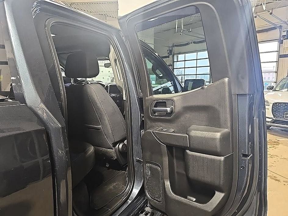 Used 2019 Chevrolet Silverado 1500 LT w/ All-Star Edition image 33