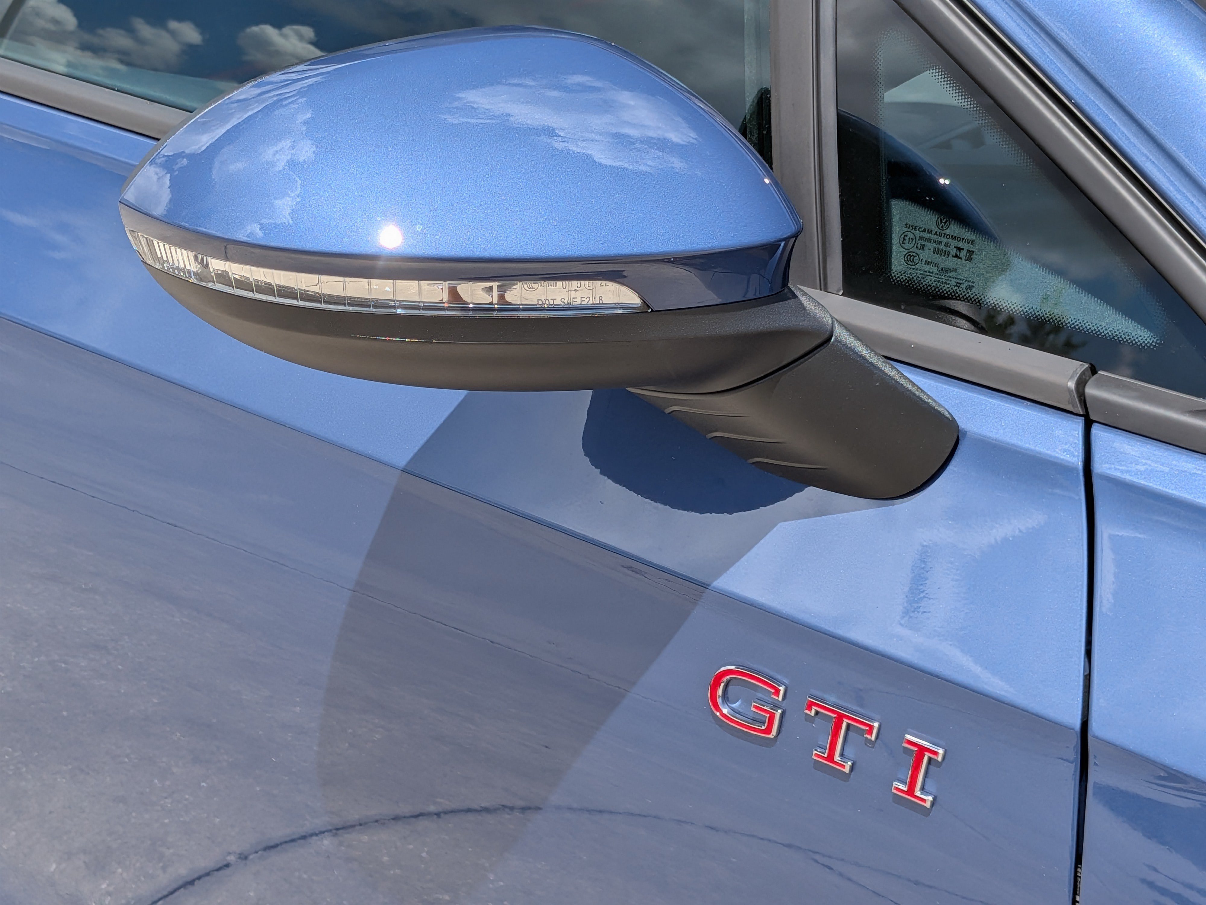 New 2026 Volkswagen GTI SE FWD image 11