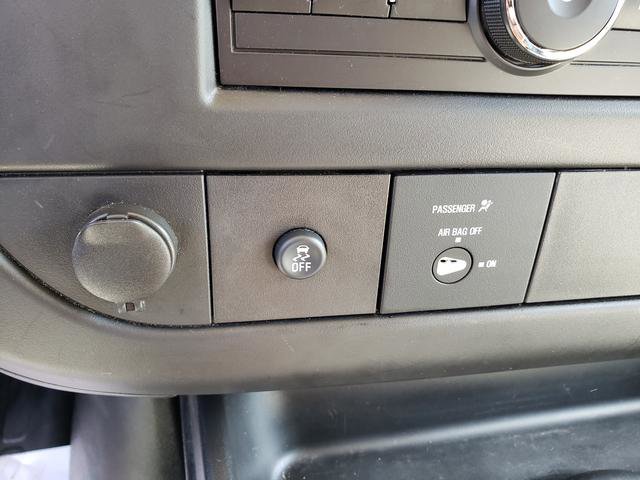 Used 2014 Chevrolet Express 2500 image 21