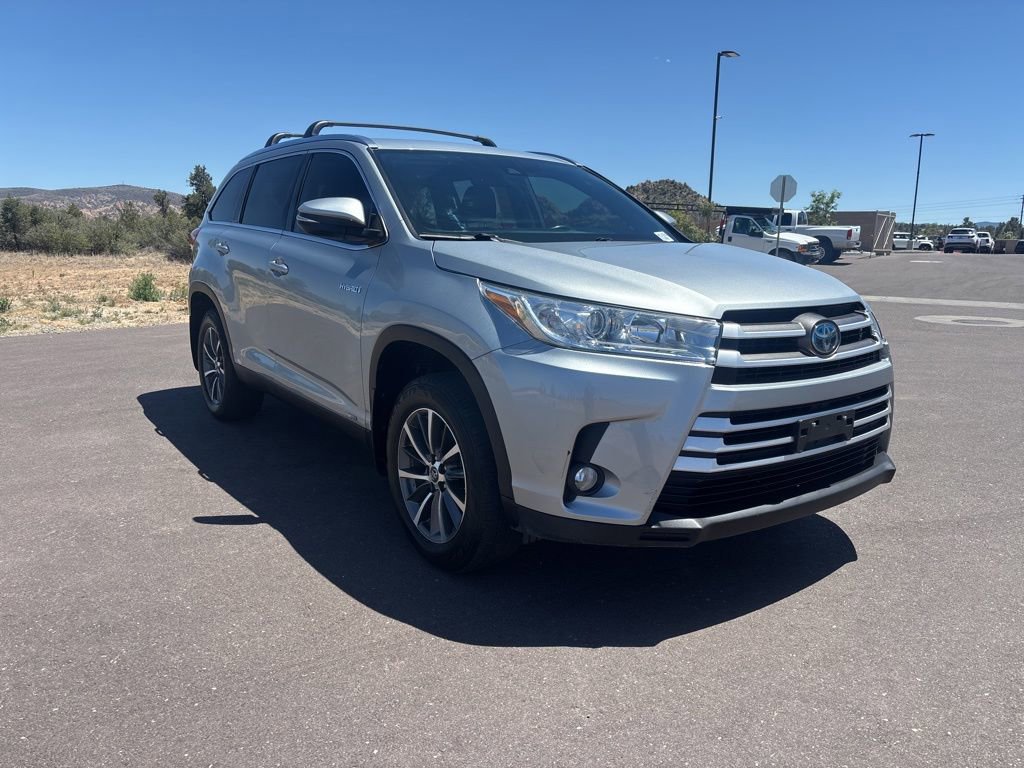 Used 2019 Toyota Highlander XLE AWD/4WD image 3