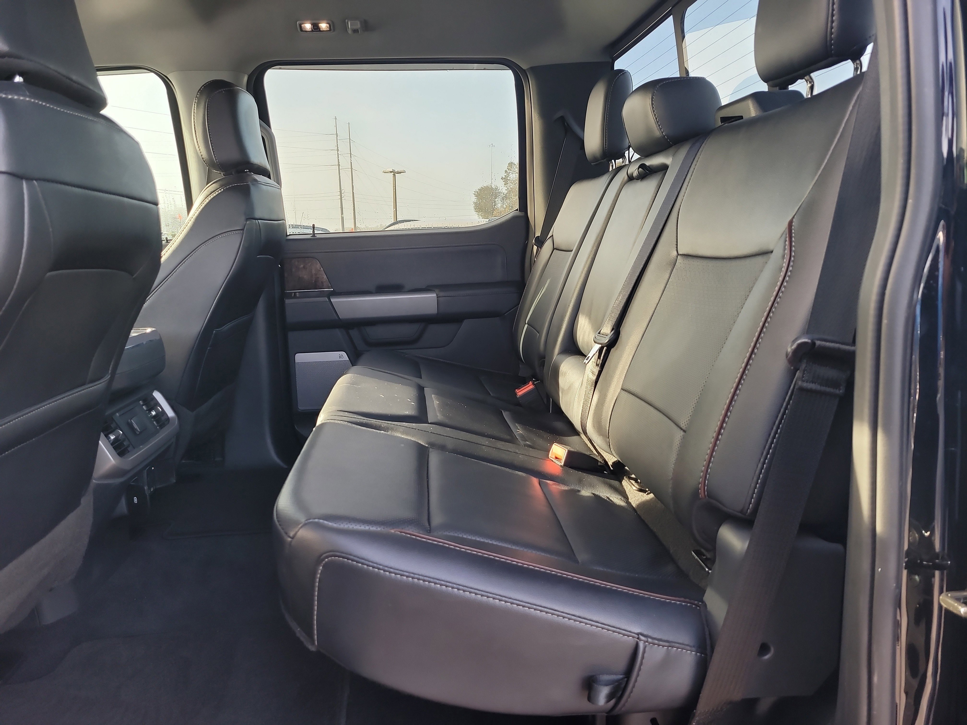 Used 2023 Ford F150 Lariat w/ Trailer Tow Package image 12