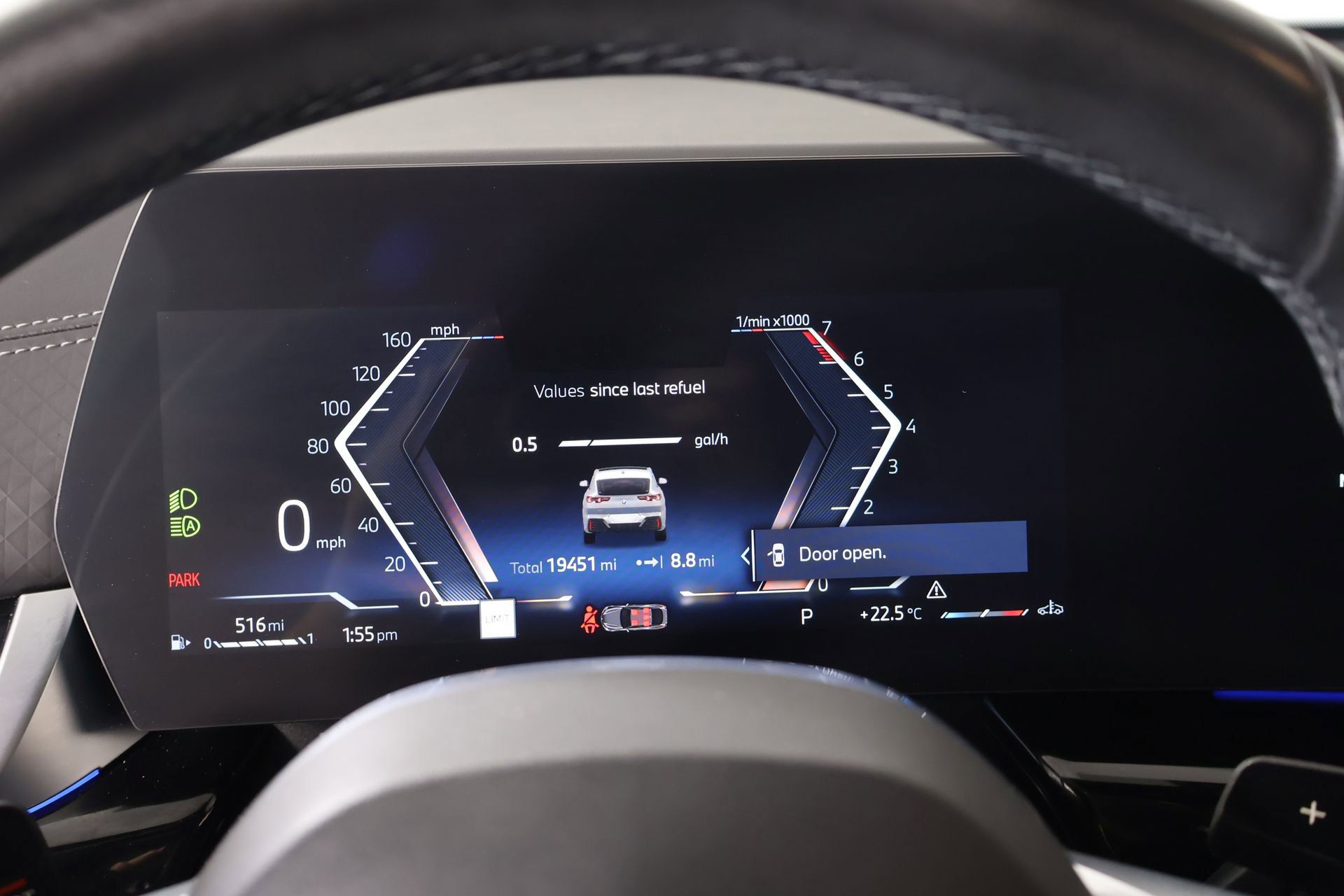 Used 2025 BMW X2 xDrive28i w/ M Sport Package image 4