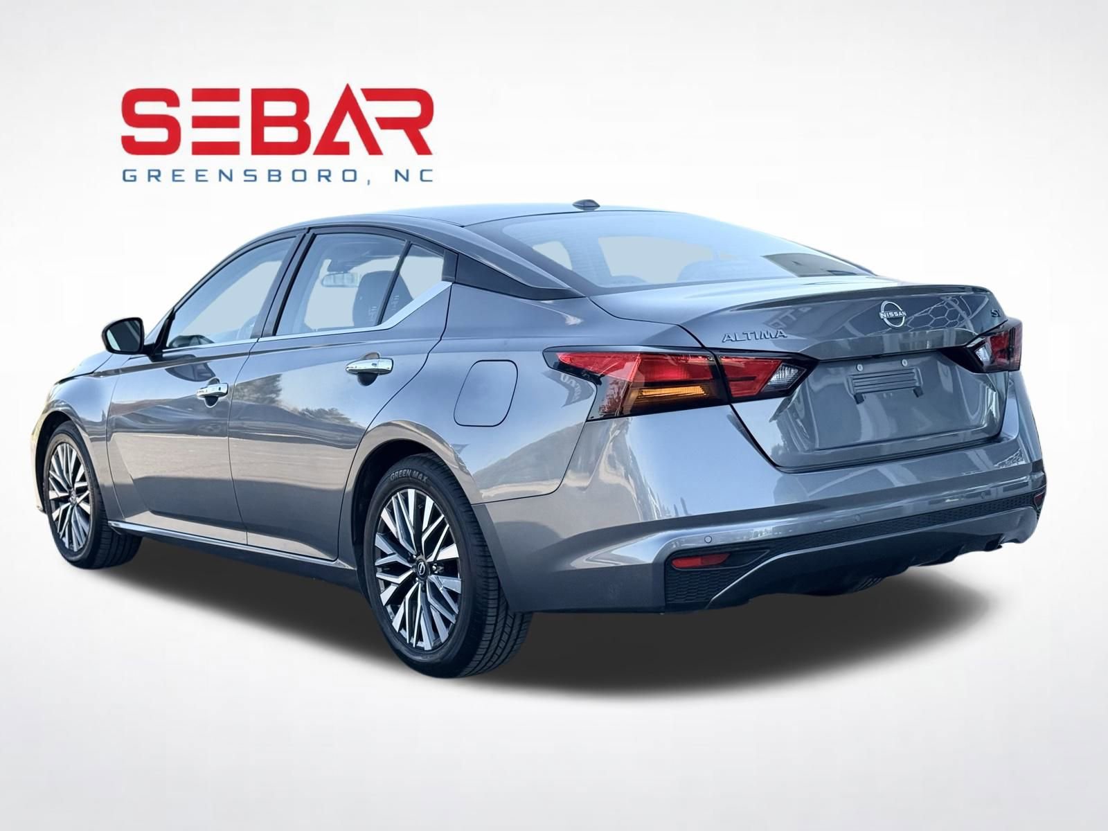 Used 2024 Nissan Altima 2.5 SV image 7