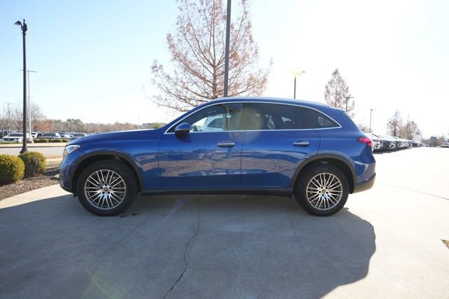 Used 2026 Mercedes-Benz GLC 300 4MATIC image 4