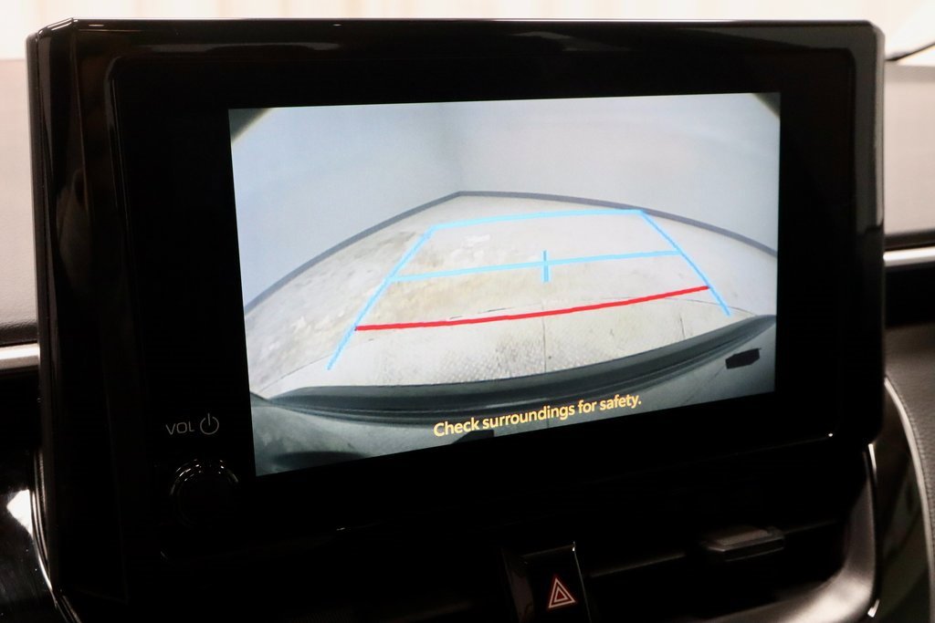 Used 2025 Toyota Corolla LE image 2