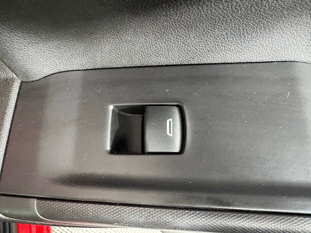 Used 2020 Chevrolet Silverado 1500 Custom w/ Custom Value Package AWD/4WD image 46