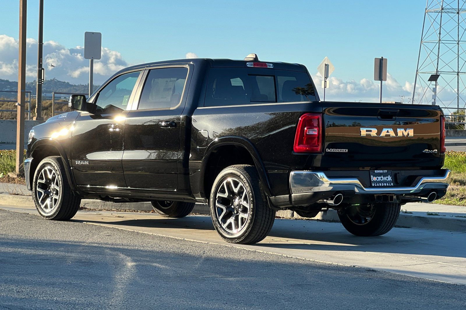 New 2026 RAM 1500 Laramie AWD/4WD image 6