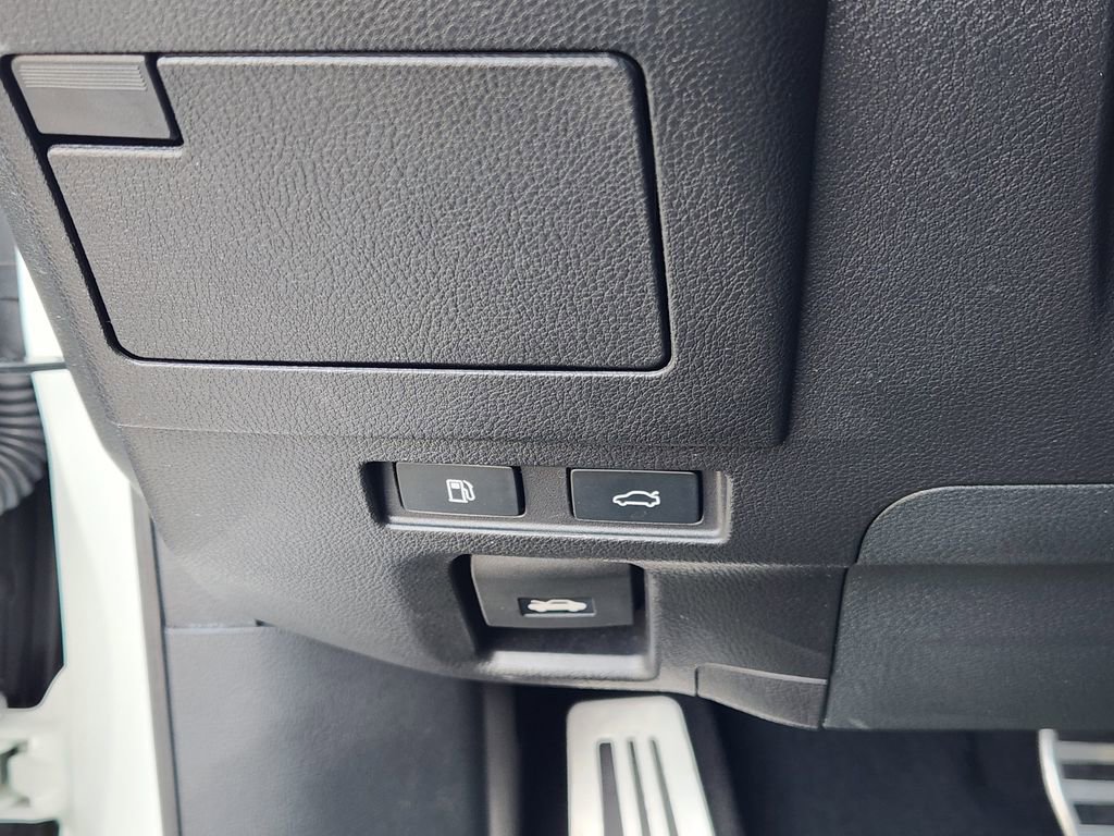 Certified 2023 Lexus ES 350 F Sport w/ Accessory Package (Z2) image 22