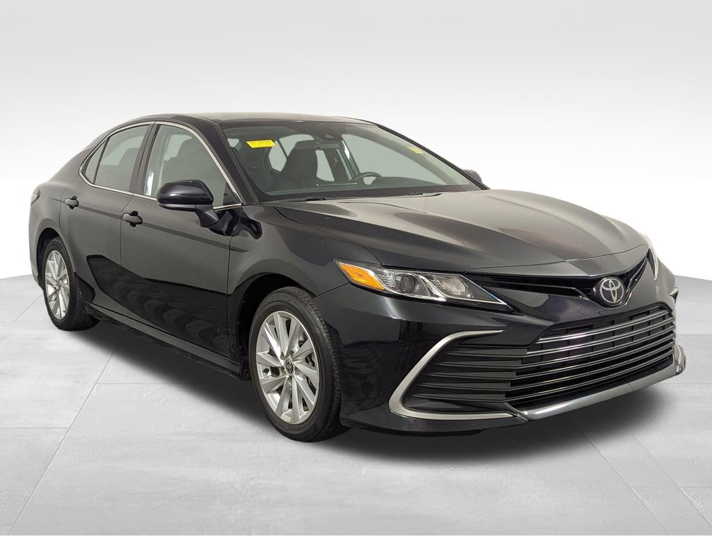 Used 2024 Toyota Camry LE FWD image 24