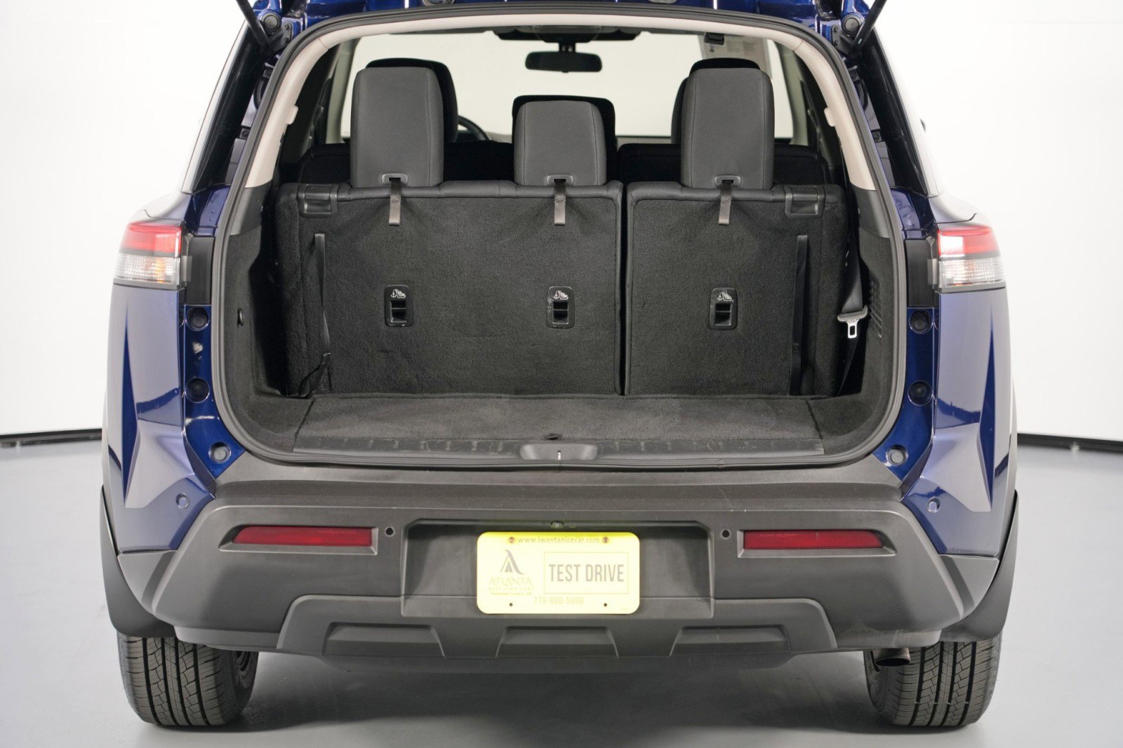 Used 2022 Nissan Pathfinder SV image 9