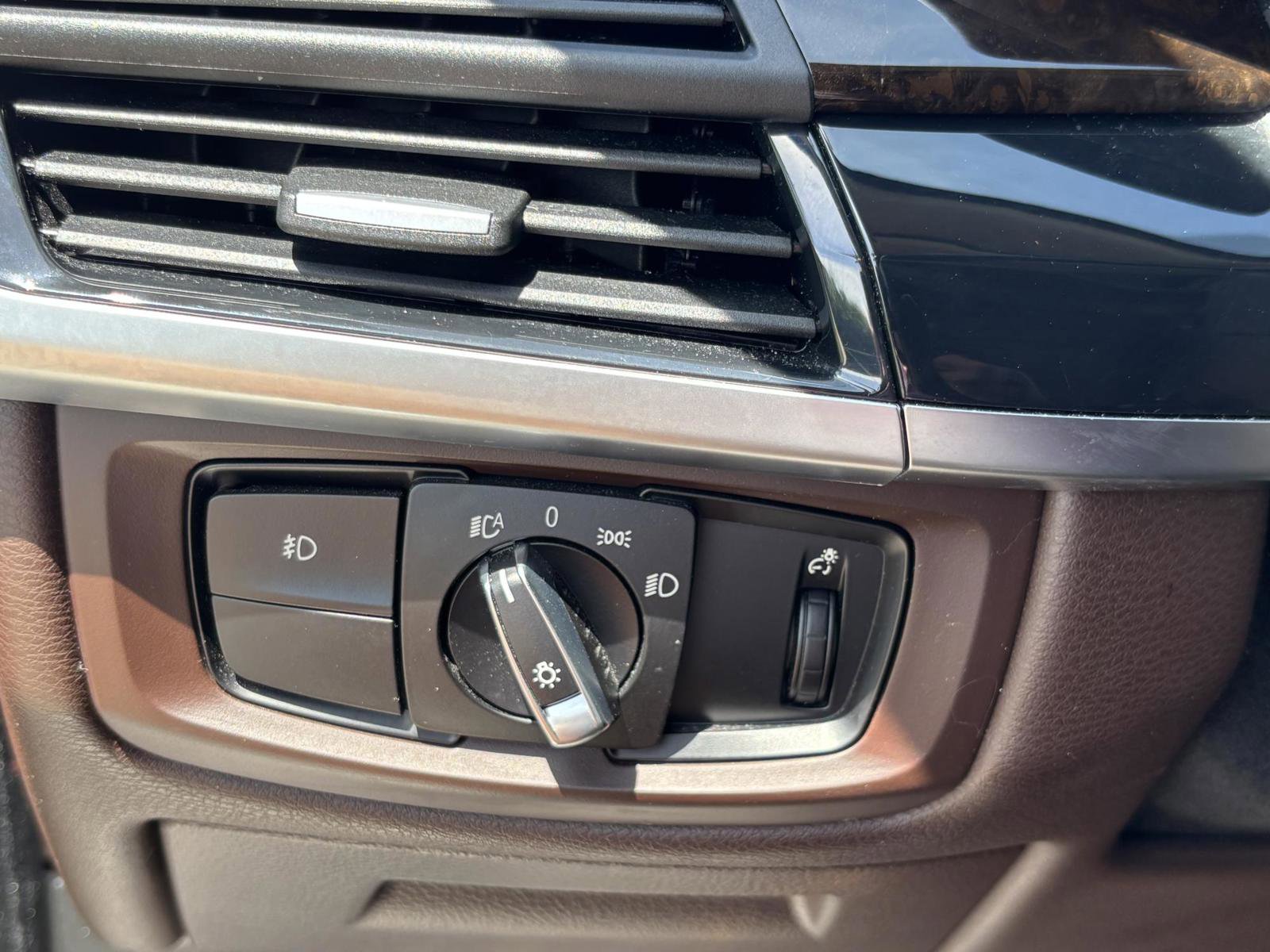 Used 2015 BMW X5 xDrive35i w/ Premium Package image 25