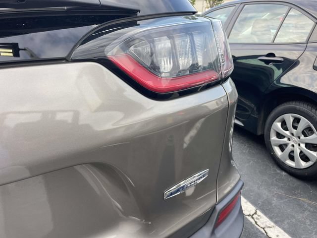 Used 2021 Jeep Cherokee Latitude FWD image 13