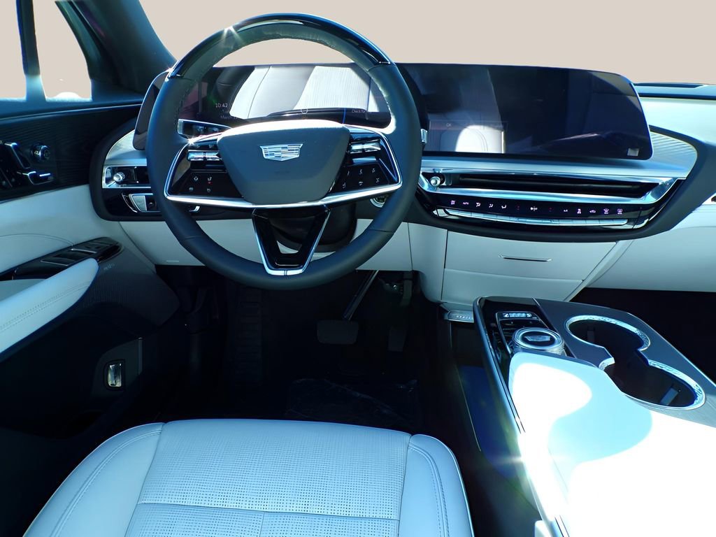 New 2025 Cadillac Lyriq Sport image 9