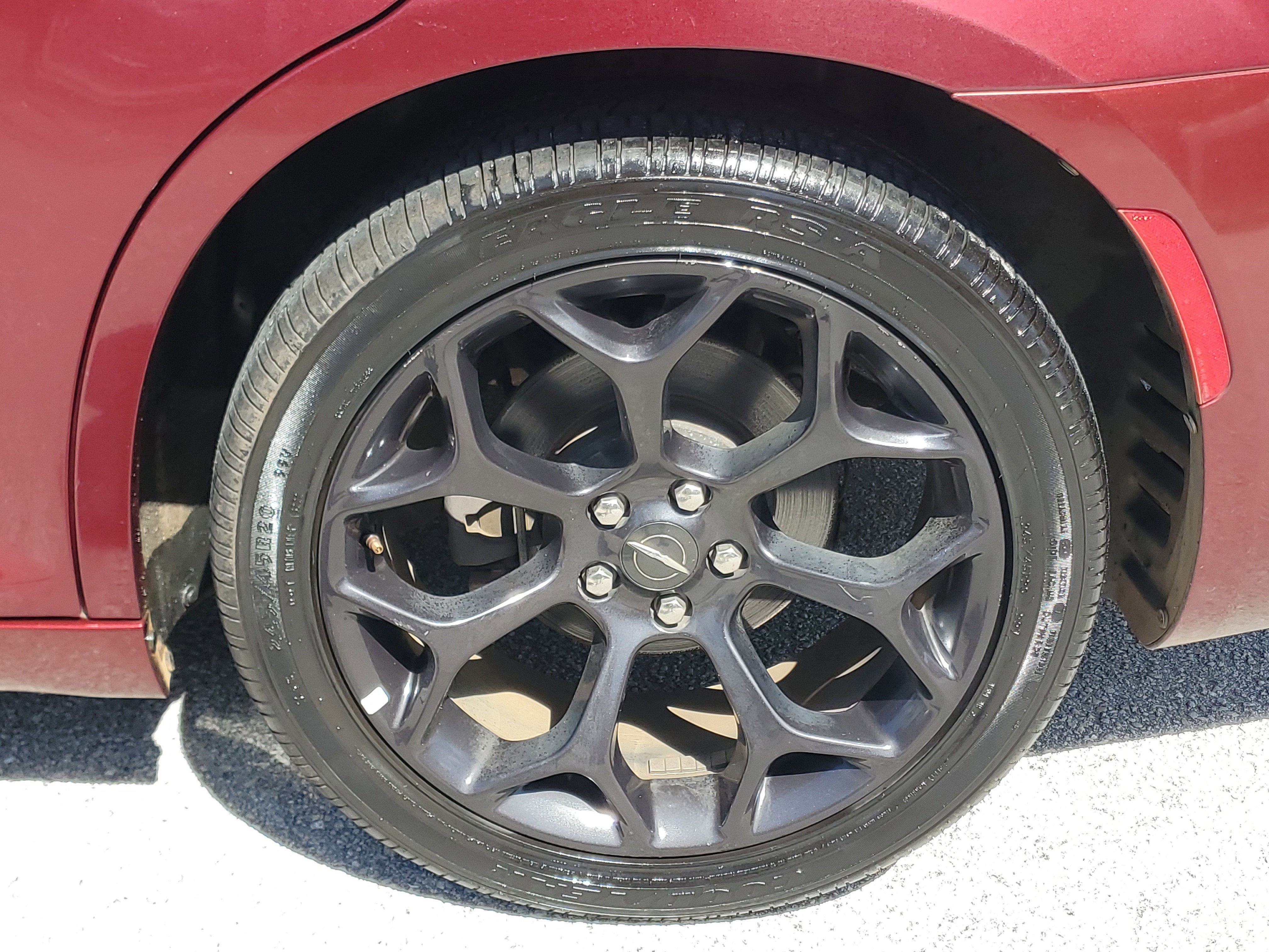 Used 2019 Chrysler 300 S image 7