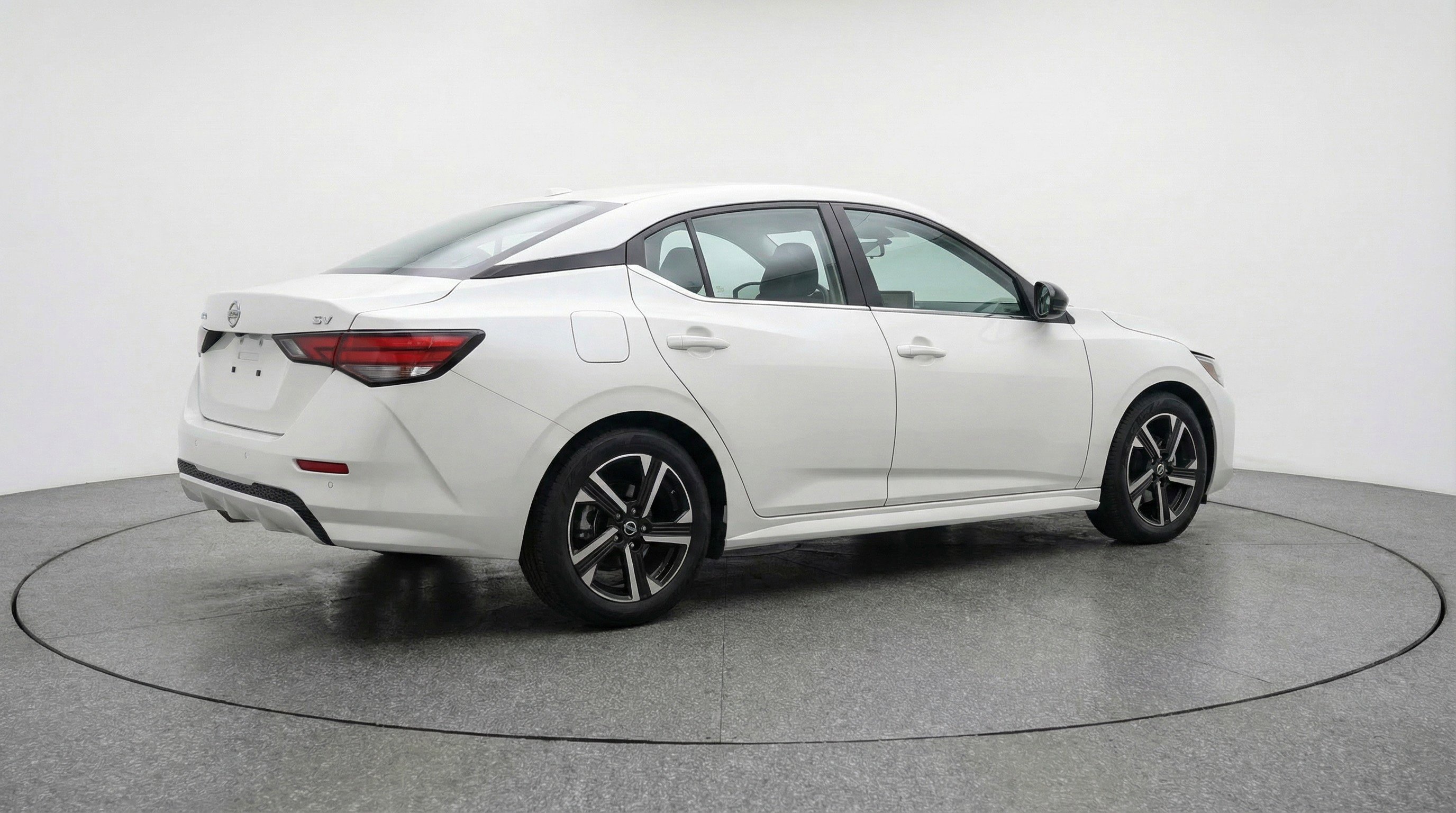 Used 2025 Nissan Sentra SV image 9