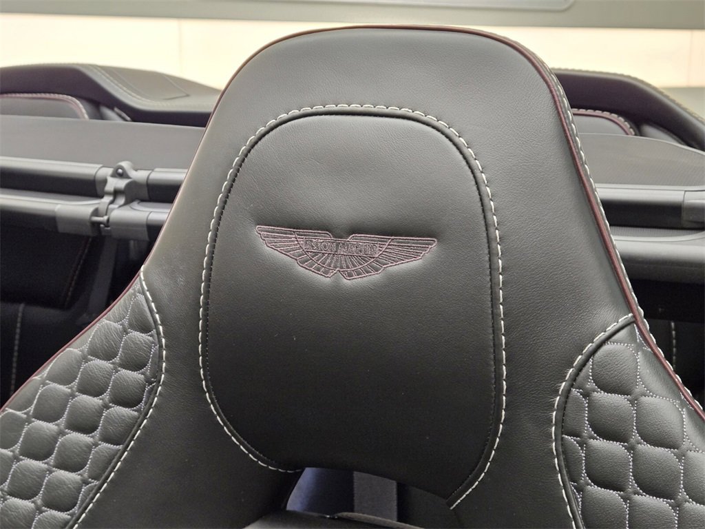 Used 2015 Aston Martin Vanquish Volante image 29