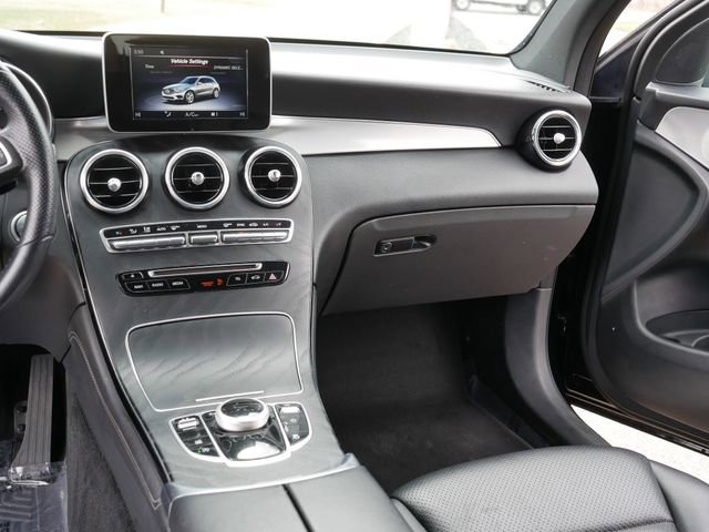 Used 2019 Mercedes-Benz GLC 300 4MATIC image 23