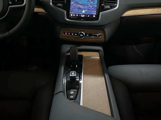Used 2024 Volvo XC90 T8 Plus w/ Protection Package Premier AWD/4WD image 15