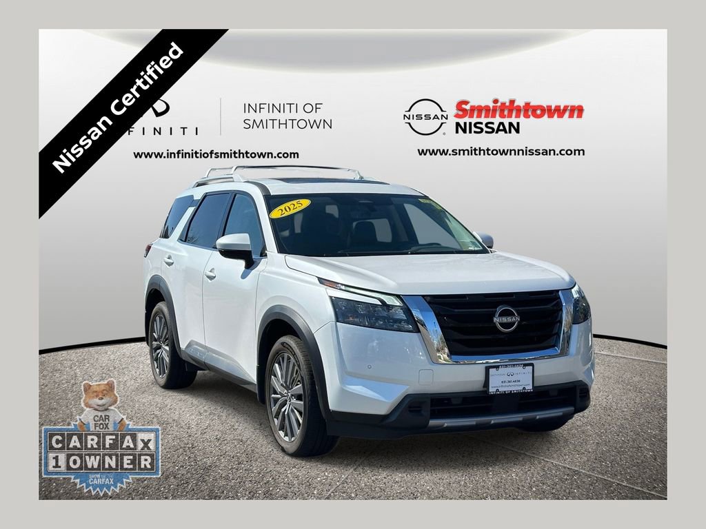 Certified 2025 Nissan Pathfinder SL w/ SL Premium Package image 1