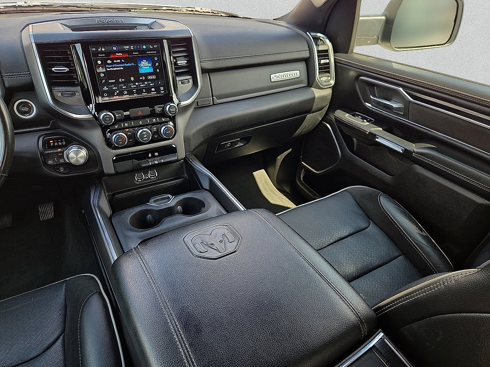 Used 2024 RAM 1500 Laramie AWD/4WD image 12