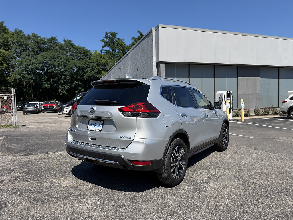 Used 2019 Nissan Rogue SV w/ Premium Package AWD/4WD image 4
