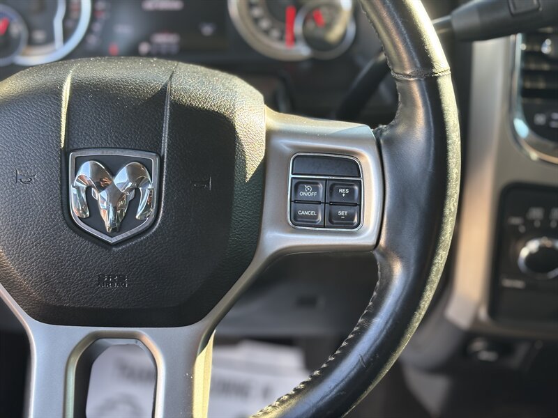 Used 2015 RAM 2500 Laramie w/ Convenience Group AWD/4WD image 16