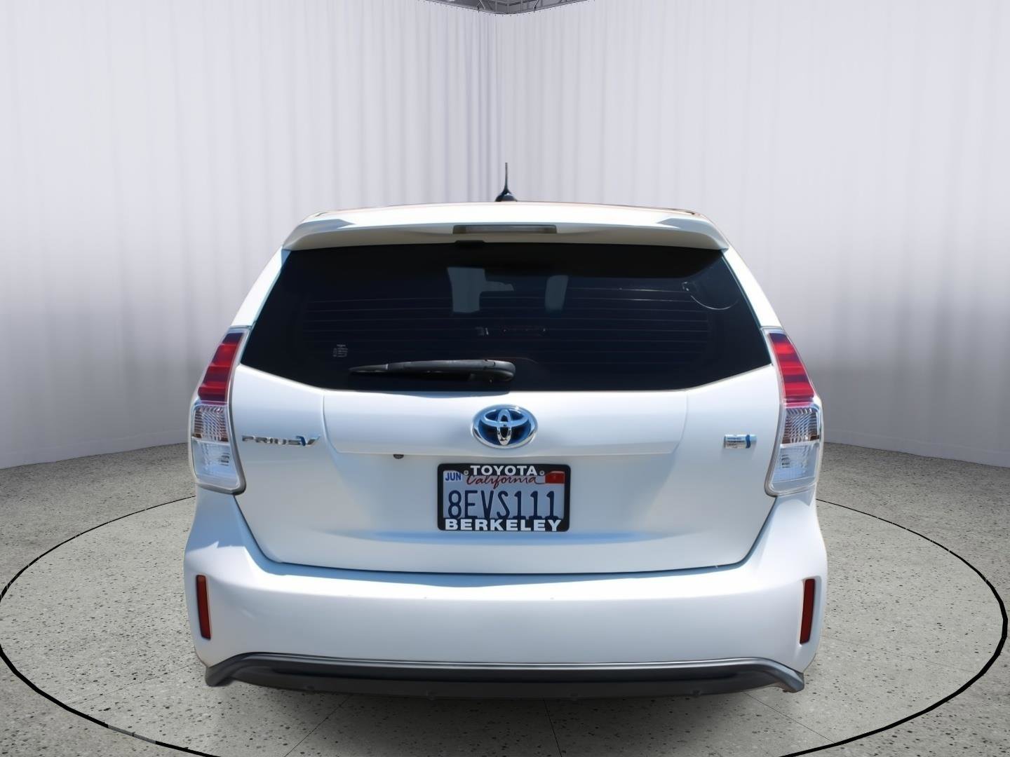 Used 2017 Toyota Prius V Three FWD image 7