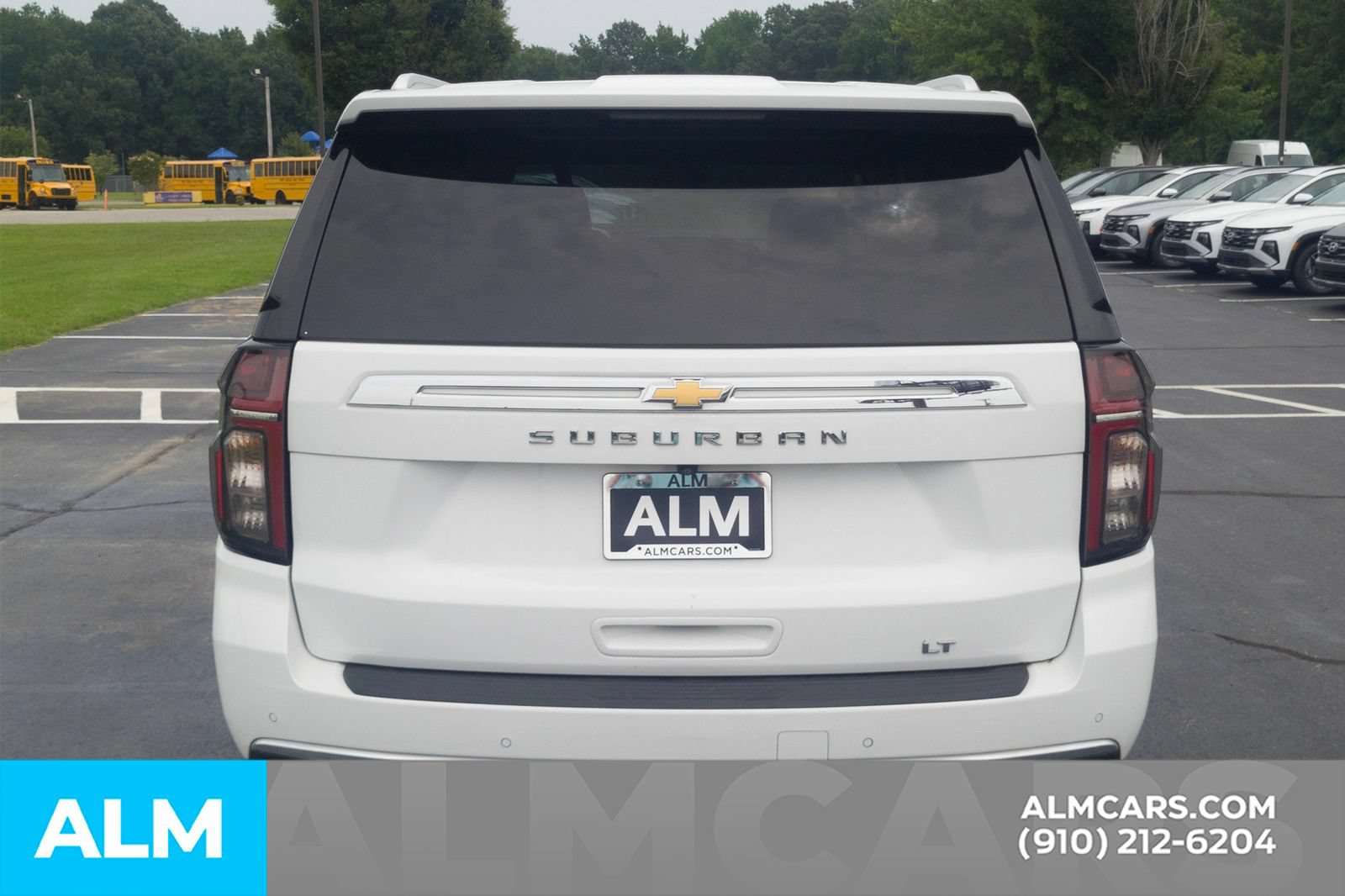 Used 2024 Chevrolet Suburban LT RWD image 6