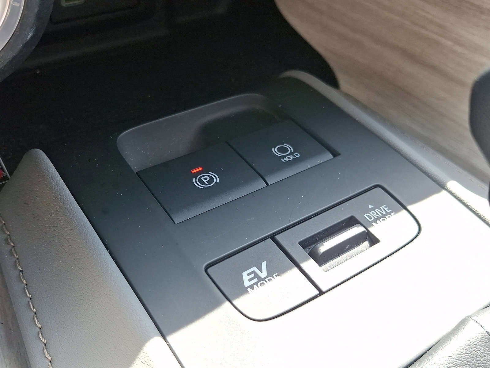 Used 2023 Toyota Venza Limited AWD/4WD image 24