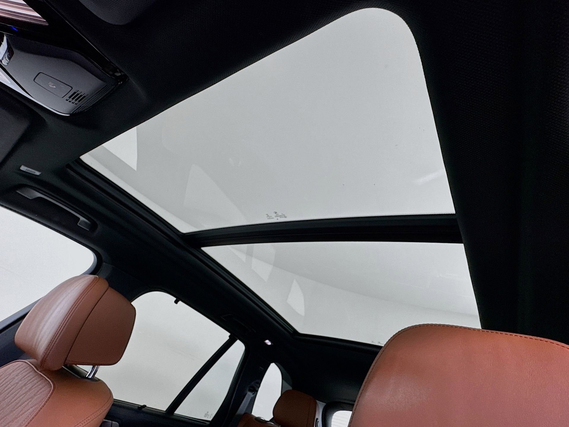 Used 2019 BMW X5 xDrive50i w/ M Sport Package AWD/4WD image 23