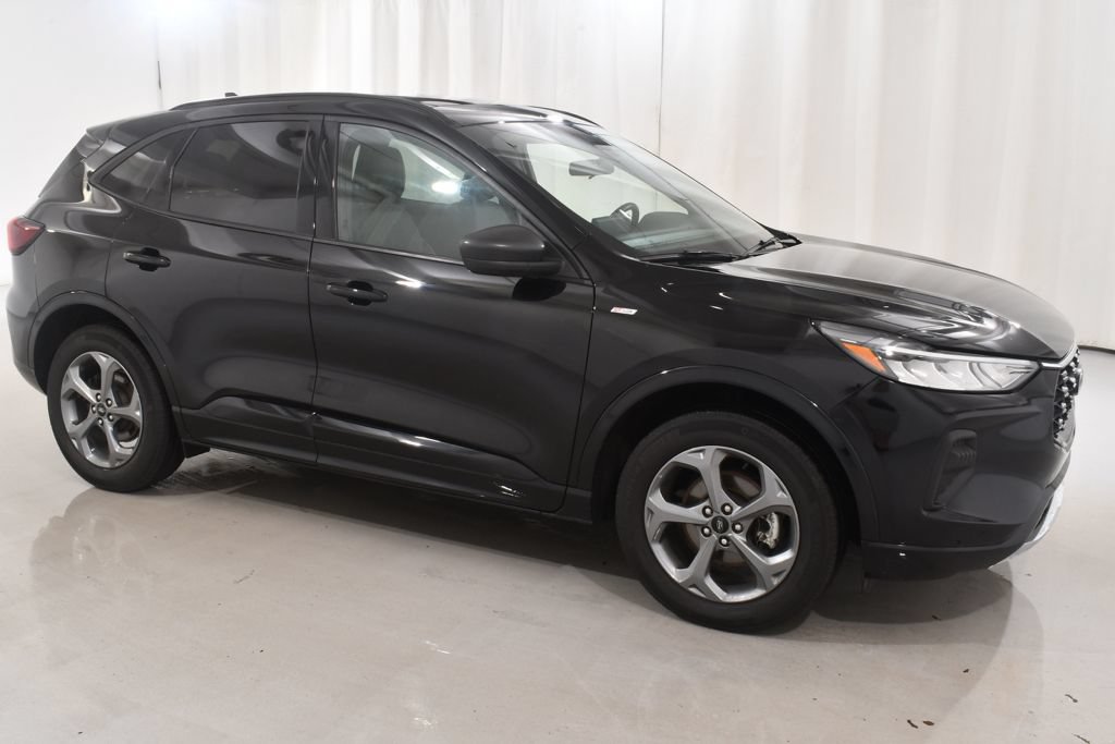 Used 2024 Ford Escape ST-Line w/ Tech Pack #1 AWD/4WD image 5