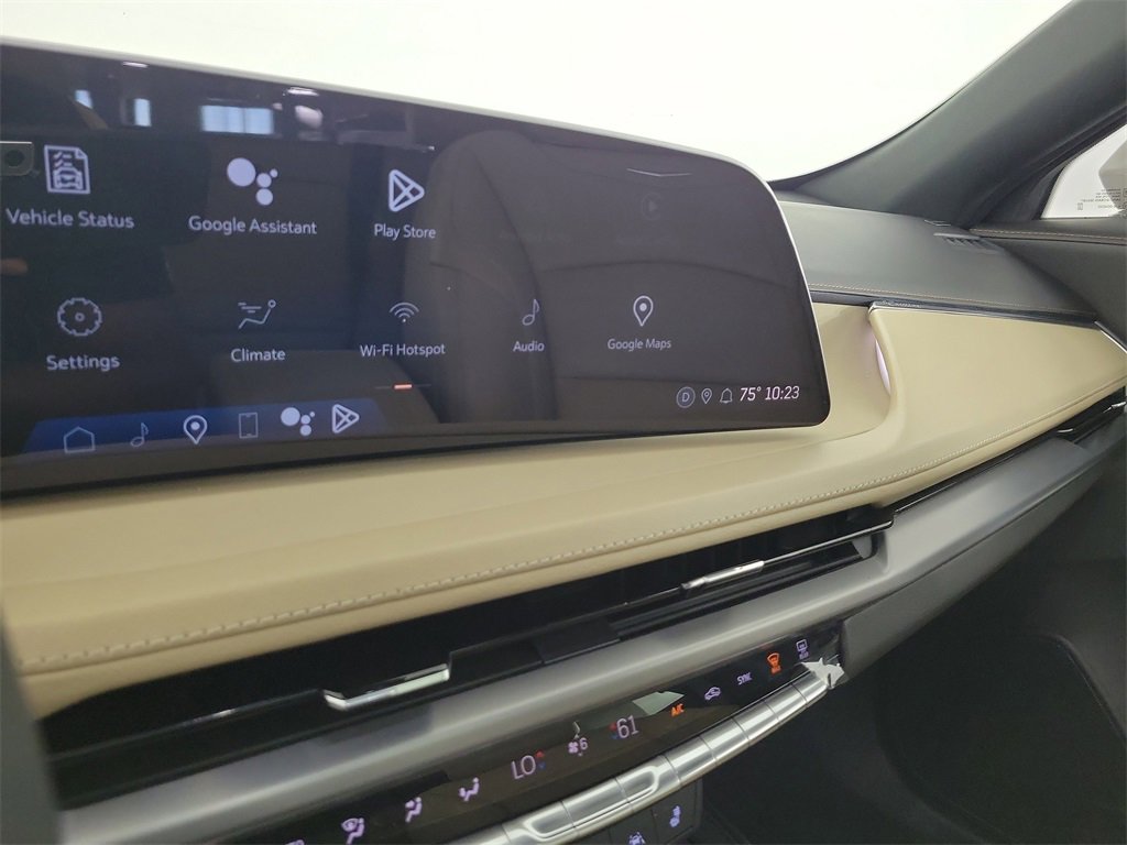 Certified 2024 Cadillac XT4 Luxury w/ Cold Weather Package image 26