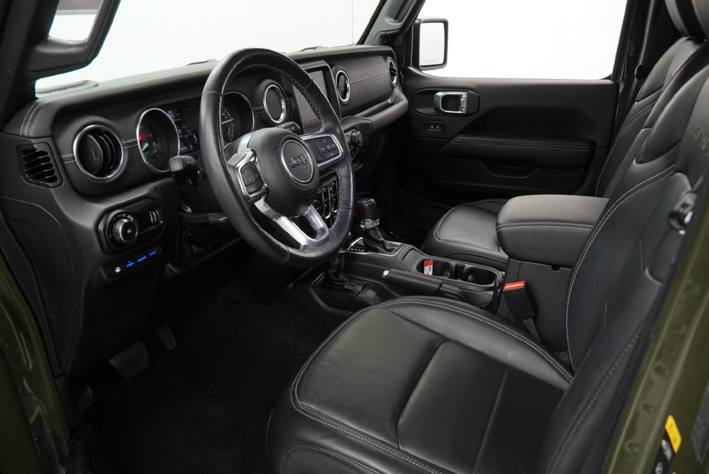 Used 2023 Jeep Wrangler Unlimited Sahara w/ Cold Weather Group AWD/4WD image 20