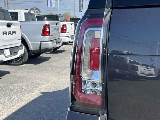 Used 2017 GMC Yukon Denali w/ Open Road Package AWD/4WD image 10