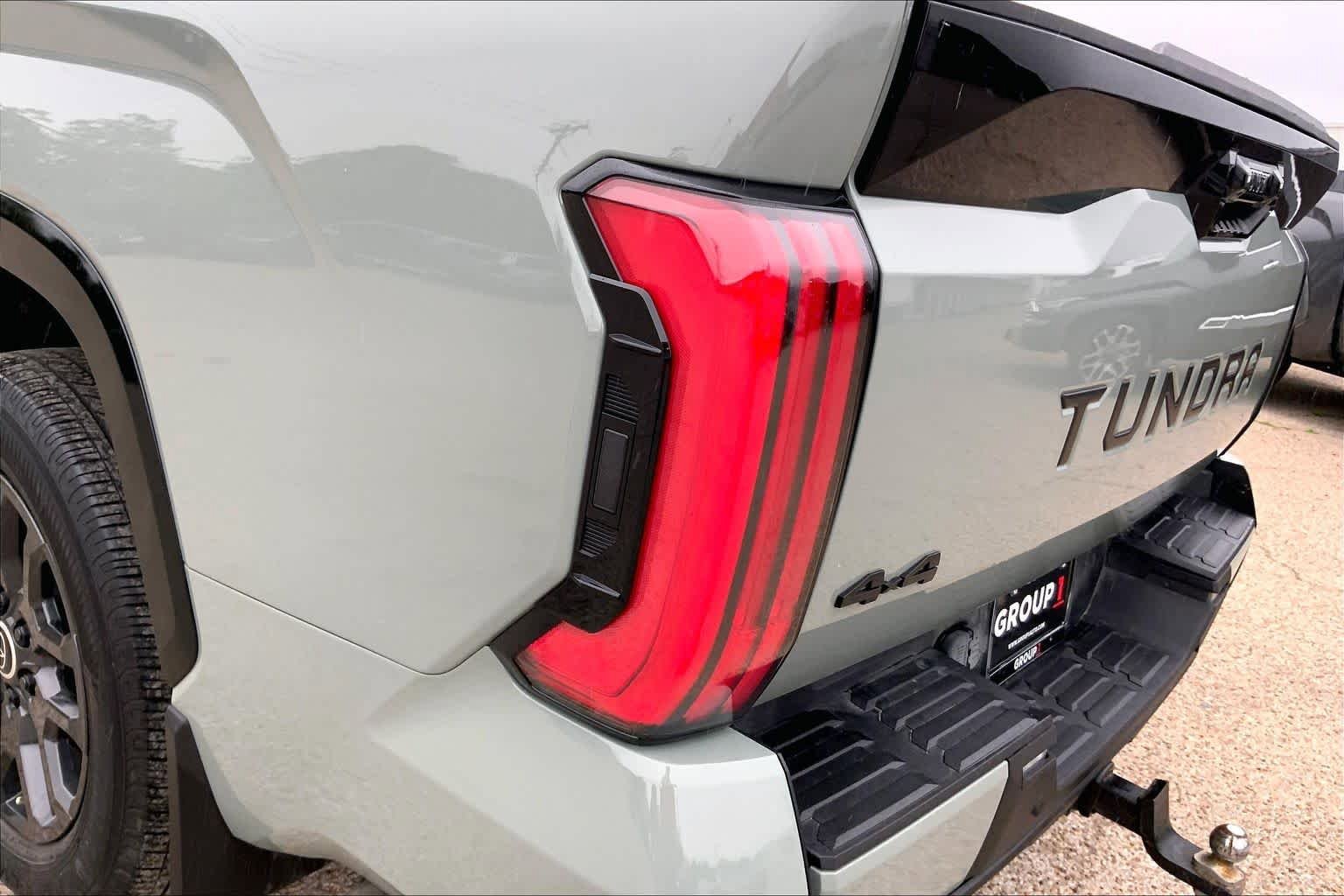 Used 2024 Toyota Tundra Platinum AWD/4WD image 29