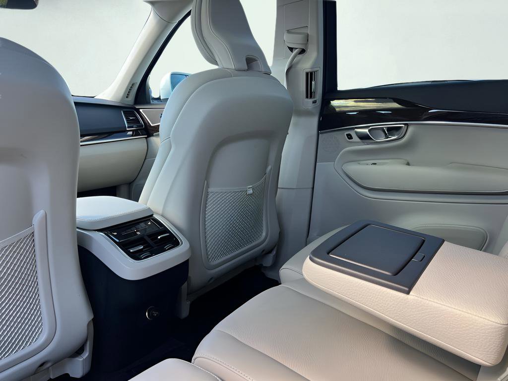 Used 2019 Volvo XC90 T5 Momentum w/ Protection Package Premier AWD/4WD image 19