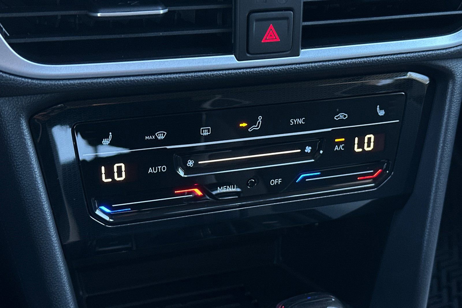 New 2026 Volkswagen Taos SE FWD image 18