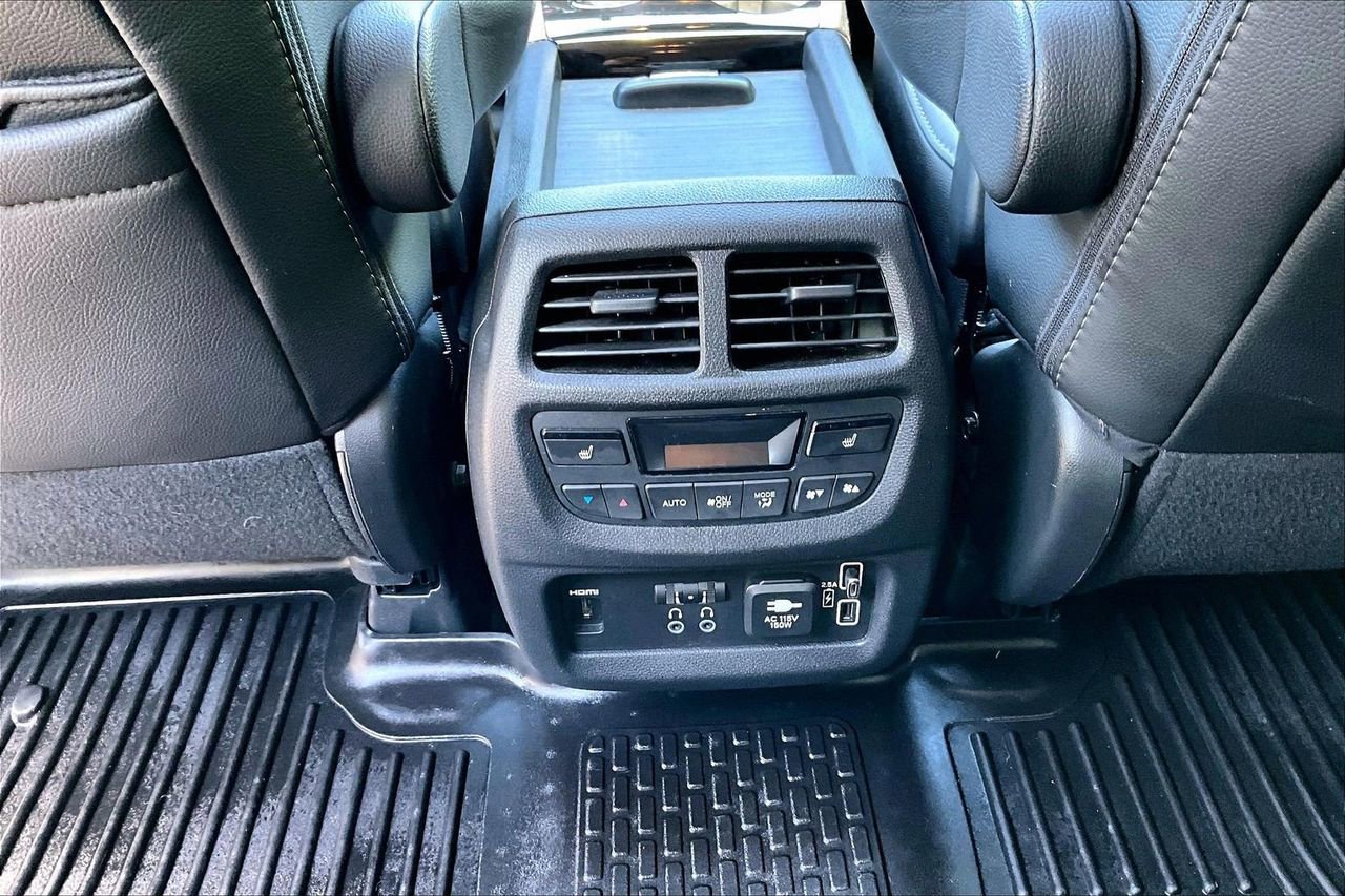 Used 2020 Honda Pilot Touring image 17