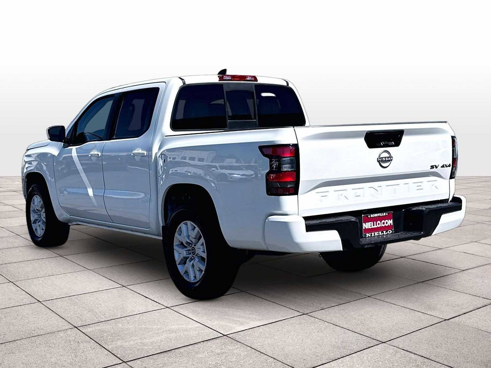 Used 2022 Nissan Frontier SV AWD/4WD image 13