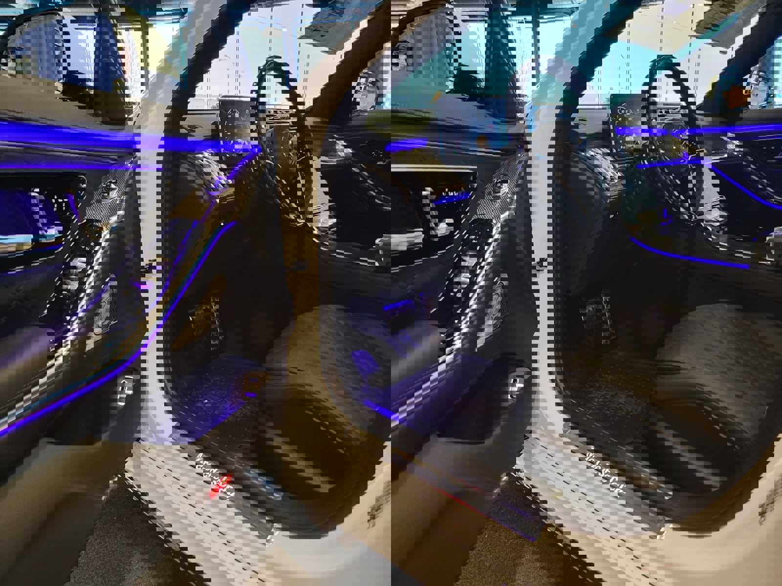 Used 2025 Mercedes-Benz S 580 4MATIC Sedan image 19