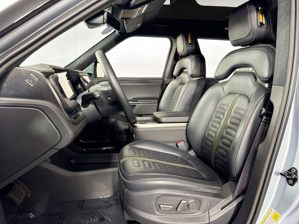 Used 2025 Rivian R1S Adventure image 24