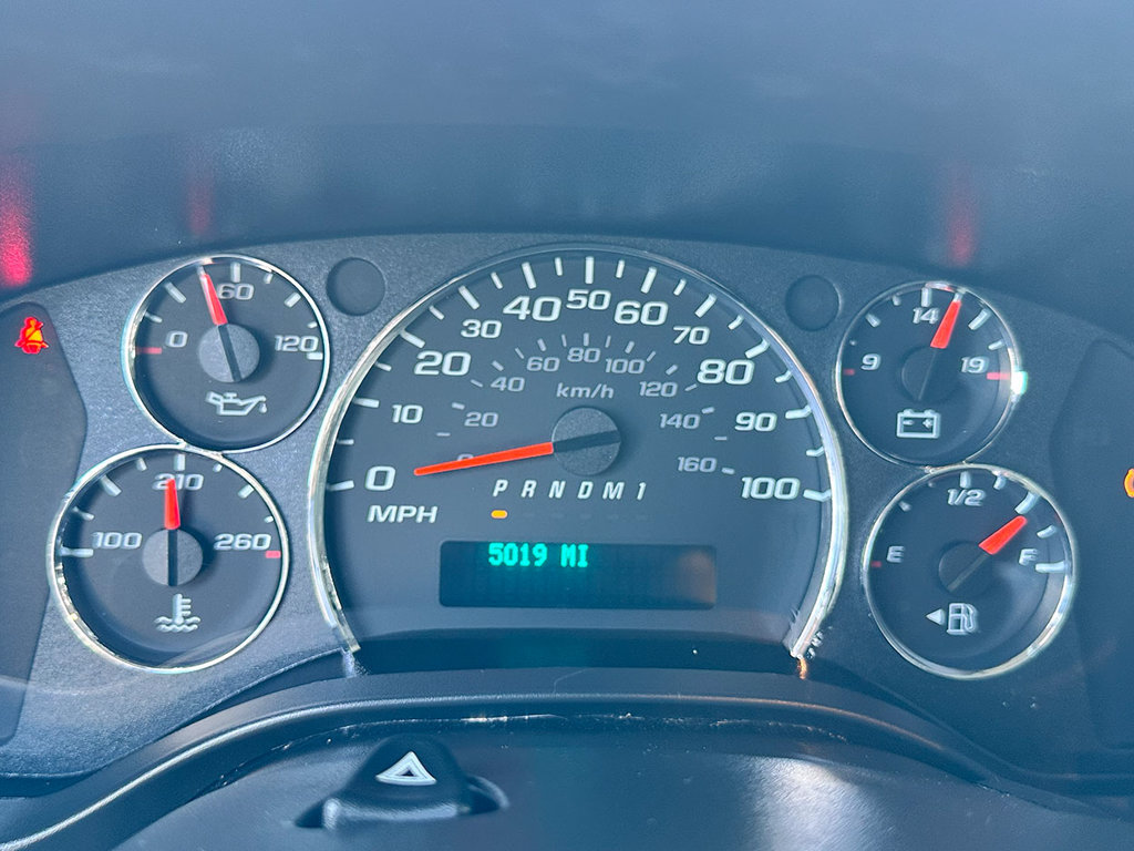 Used 2025 GMC Savana 2500 w/ Driver Convenience Package RWD image 29