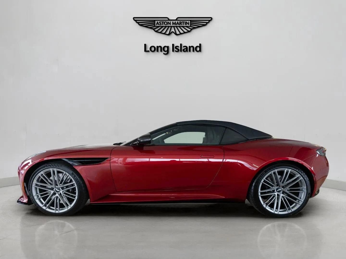 Used 2025 Aston Martin DB12 Convertible RWD image 14