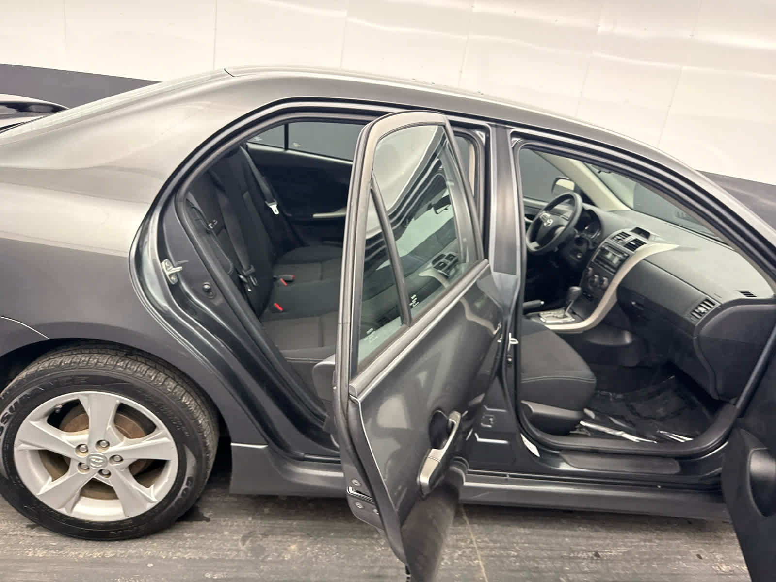 Used 2012 Toyota Corolla S FWD image 39