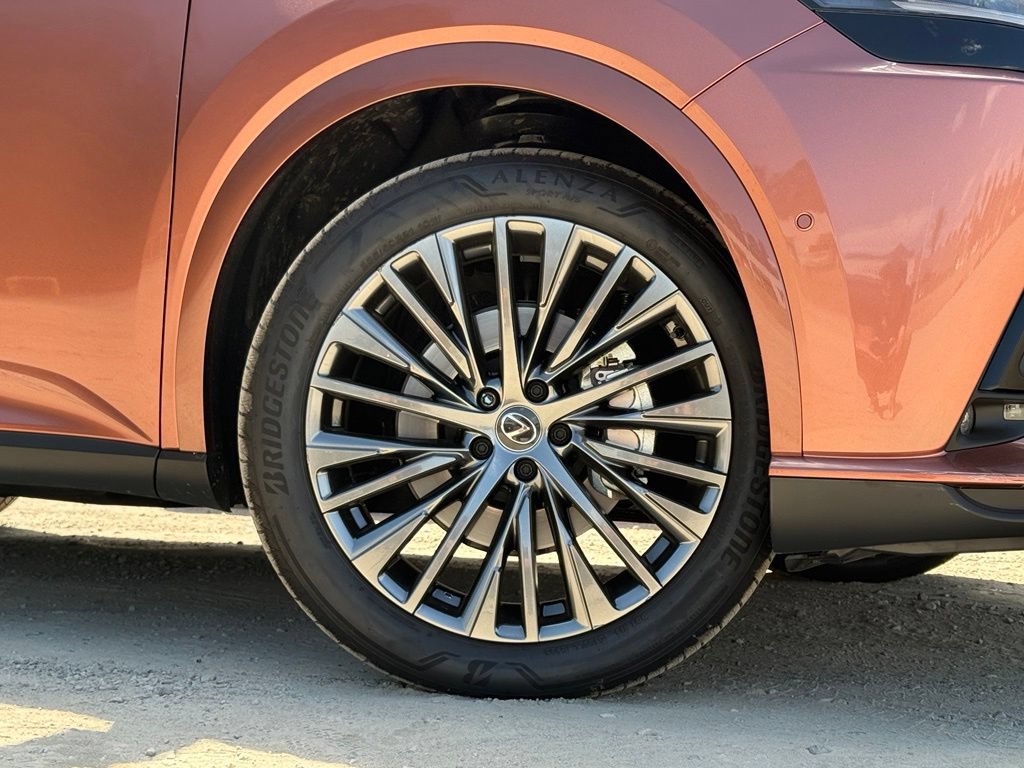 Certified 2025 Lexus RX 450h AWD w/ Luxury Package image 8