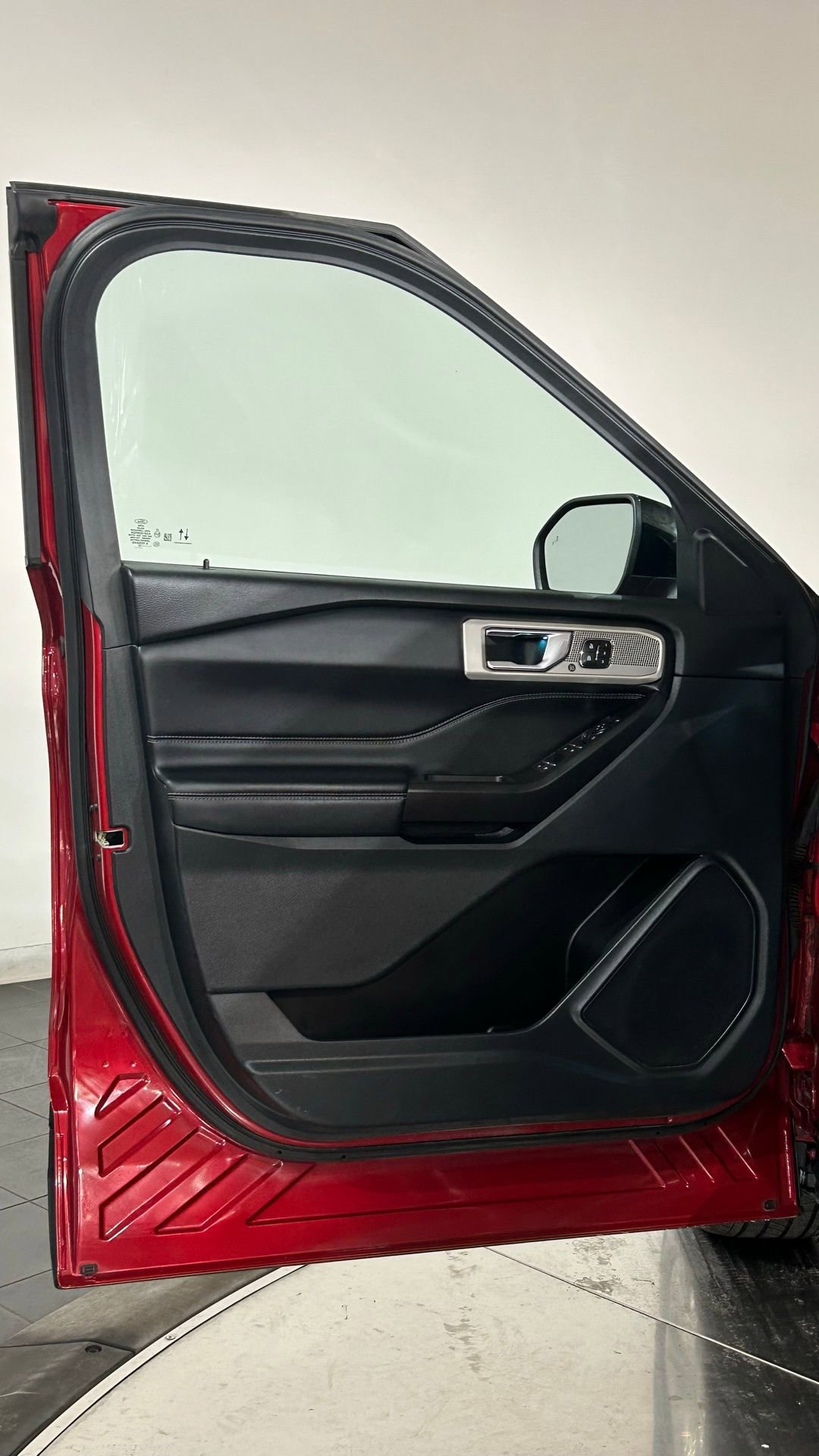 Used 2020 Ford Explorer Limited AWD/4WD image 46